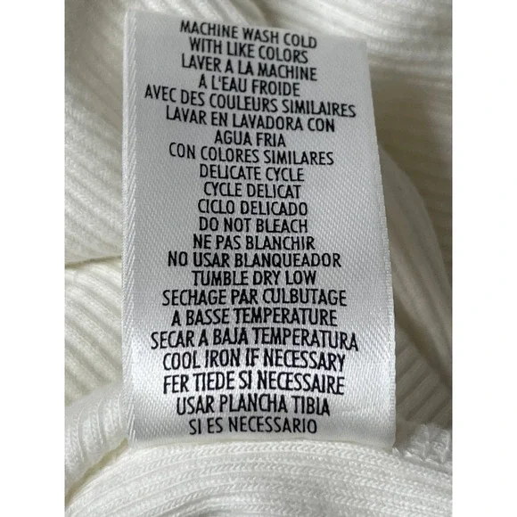 Petite Sophisticate White Short Sleeve Top Size S * - Picture 6 of 6